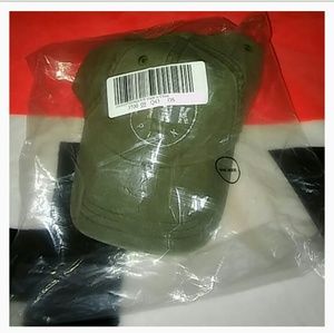 ❤☺HTF! New VS PINK OLIVE GREEN HAT☺❤